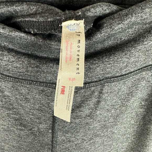 Free People Movement Leggings With Cut Out. Womens Size Small. Gray. - Picture 5 of 11